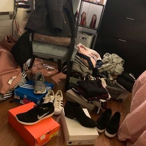 HUGE SPRING CLEAN OUT SALE!!!! Brand new items!!!!